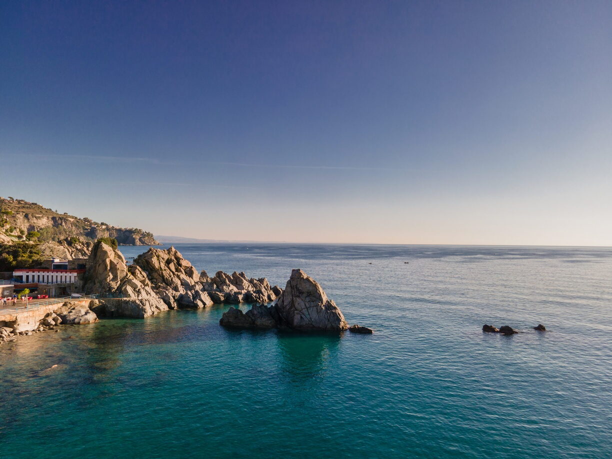 Pietragrande mare scogliera di Staletti