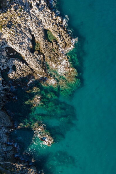 mare scogliera di Staletti