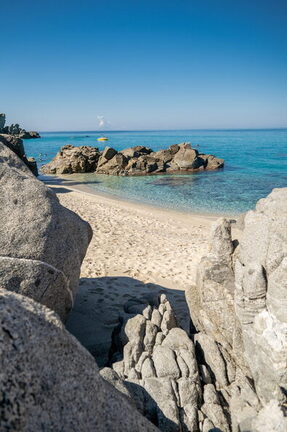 Spiaggia Paradiso Sub Mare Scogli di Zambrone